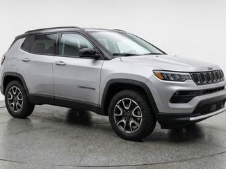 Used 2025 Jeep Compass Trailhawk video 1