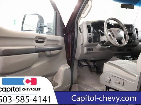 Used 2014 Nissan NV 3500 SV w/ Technology Package RWD image 10