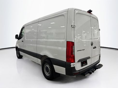 Used 2025 Mercedes-Benz Sprinter 2500 image 6