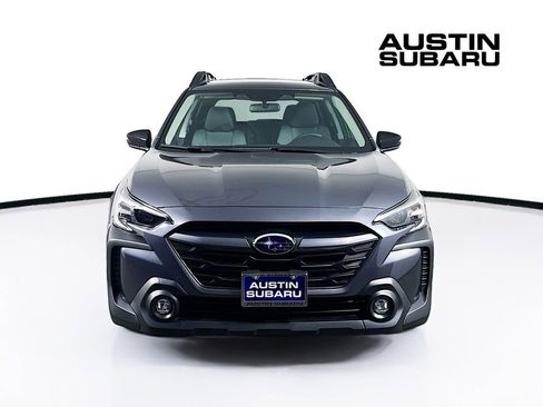 Certified 2025 Subaru Outback Premium image 3
