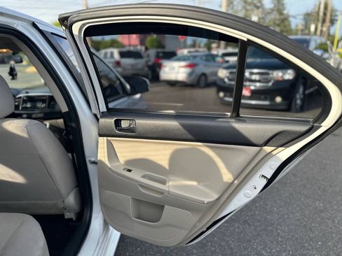 Used 2016 Mitsubishi Lancer ES FWD image 21