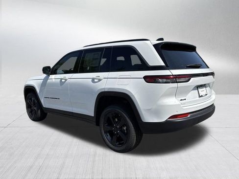 New 2026 Jeep Grand Cherokee Limited w/ Limited Altitude Package AWD/4WD image 7