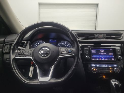 Used 2019 Nissan Rogue SV w/ Premium Package image 22
