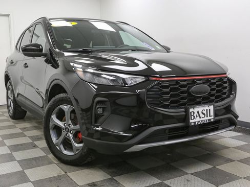 Used 2025 Ford Escape ST-Line Select w/ Tech Pack #1 image 2