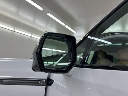 Certified 2025 Cadillac Escalade IQ Sport 2 w/ LPO, ONYX Package image 15