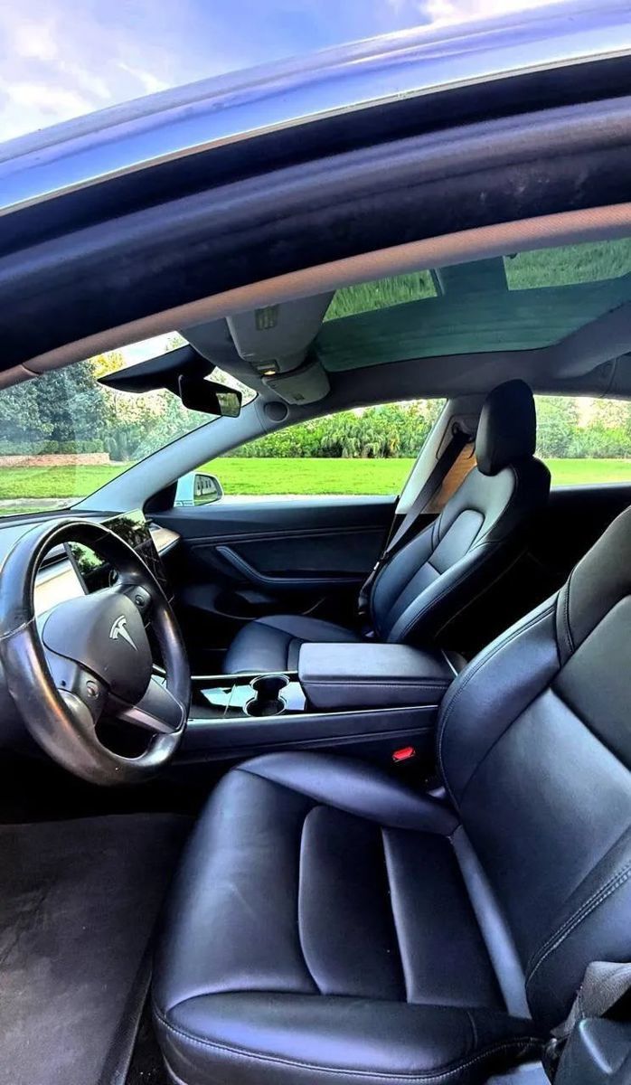 Used 2018 Tesla Model 3 Mid Range RWD image 8