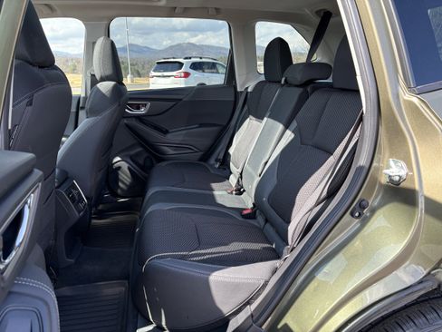 Certified 2023 Subaru Forester Premium w/ Popular Package #2 image 33