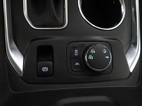 Used 2021 Chevrolet Traverse Premier w/ Redline Edition AWD/4WD image 25