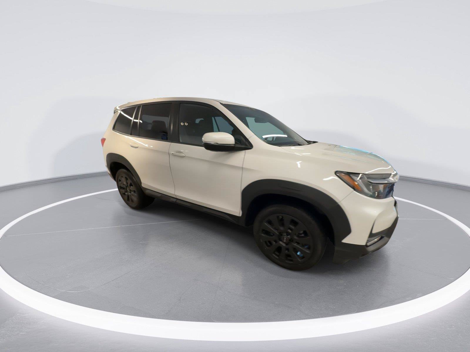 Used 2023 Honda Passport EX-L image 2