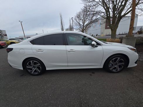 Used 2020 Subaru Legacy Limited image 2