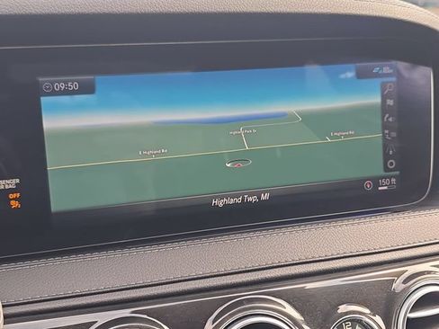 Used 2020 Mercedes-Benz S 560 4MATIC Sedan image 18