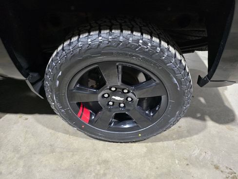 Used 2017 Chevrolet Silverado 1500 LTZ Z71 w/ Redline Edition AWD/4WD image 23