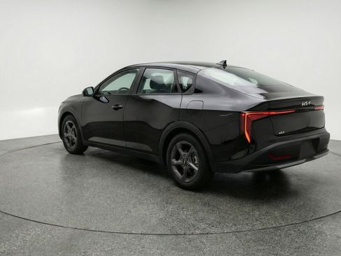 Used 2025 Kia K4 FWD image 6
