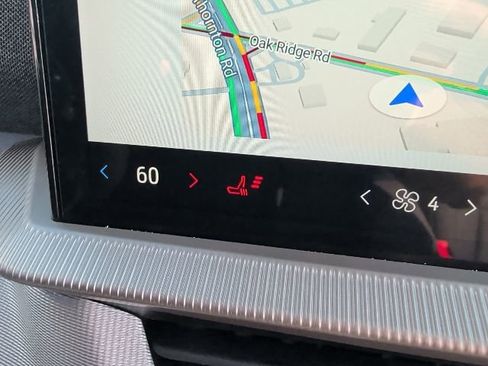 Used 2025 Ford Explorer Active image 16