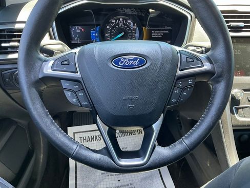 Used 2017 Ford Fusion SE w/ Equipment Group 201A FWD image 32