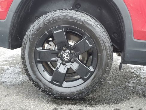 Used 2024 Honda Ridgeline Black Edition image 9
