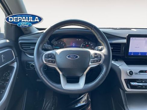 Used 2023 Ford Explorer XLT AWD/4WD image 15