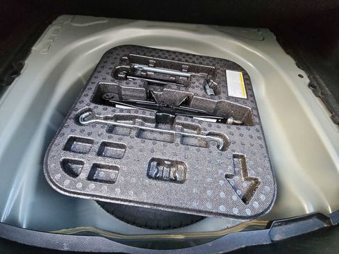 Used 2023 Toyota Corolla LE image 25