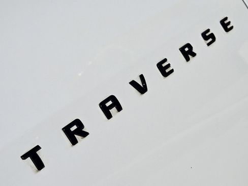 Used 2022 Chevrolet Traverse RS image 15