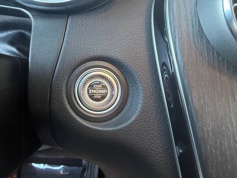 Certified 2022 Mercedes-Benz GLC 300 4MATIC w/ Premium Package Lite image 23