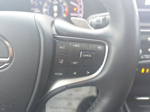 Used 2024 Lexus ES 350 w/ Premium Package image 30