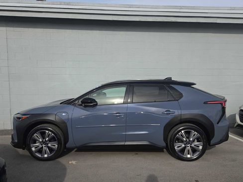 Used 2023 Subaru Solterra AWD image 9