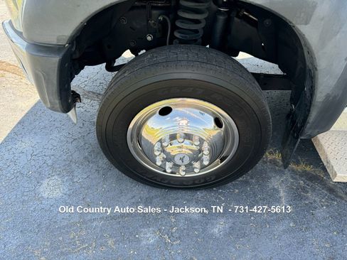 Used 2012 Ford F550 2WD Regular Cab Super Duty w/ Payload Upgrade Pkg image 10