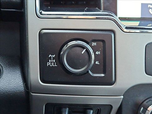 Certified 2022 Ford F250 Lariat w/ Tremor Off-Road Package AWD/4WD image 25