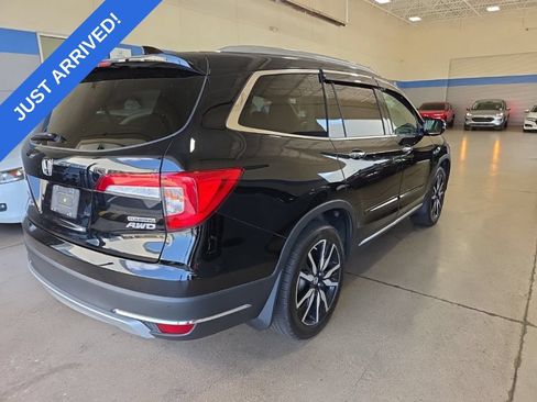 Used 2020 Honda Pilot Touring image 3