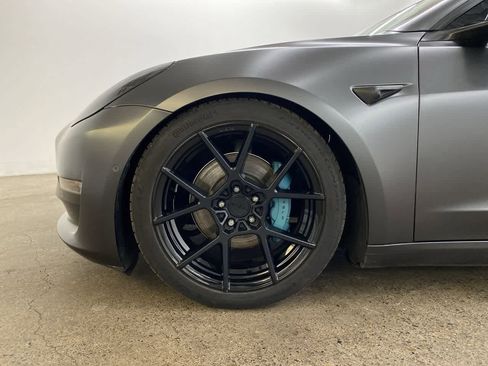 Used 2018 Tesla Model 3 Long Range image 10