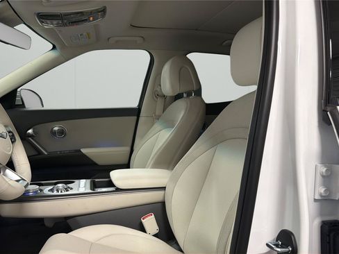 New 2026 Genesis GV60 RWD image 10