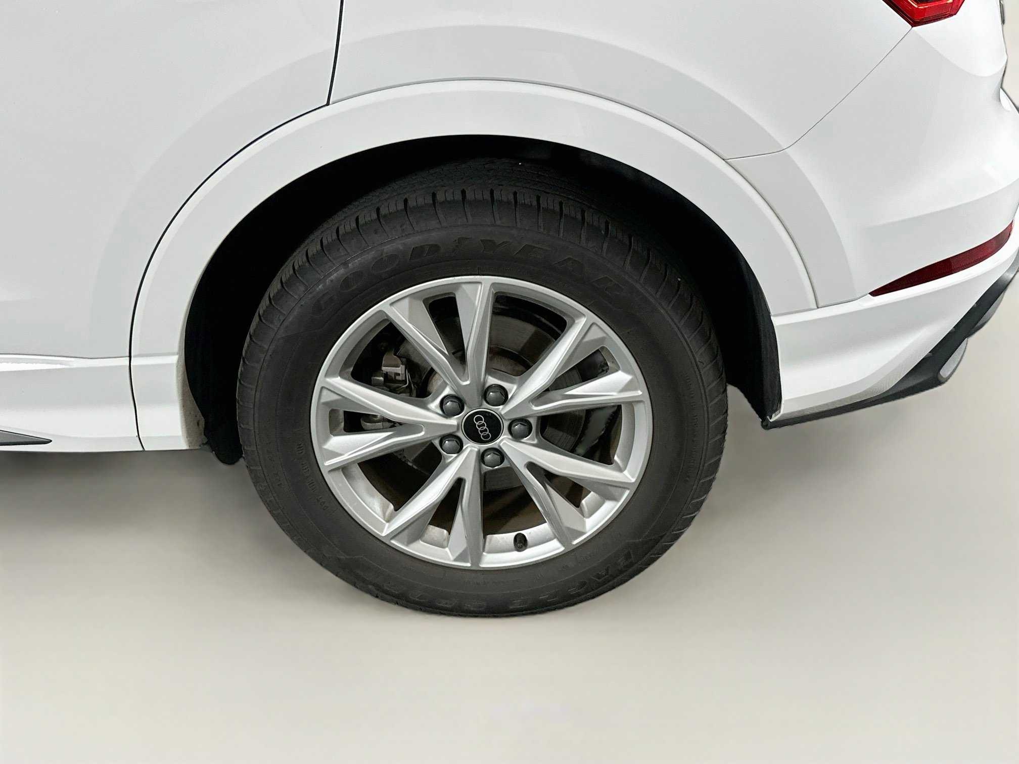 Used 2025 Audi Q3 2.0T Premium AWD/4WD image 11