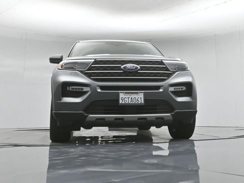 Certified 2023 Ford Explorer XLT w/ Equipment Group 202A RWD image 51