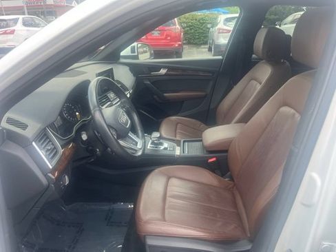 Used 2020 Audi Q5 2.0T Premium w/ Convenience Package AWD/4WD image 17