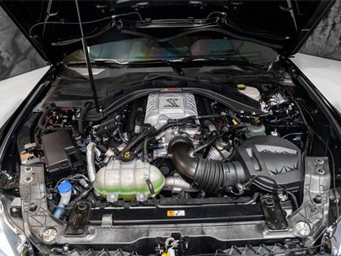 Used 2020 Ford Mustang Shelby GT500 w/ Carbon Fiber Track Pack image 13