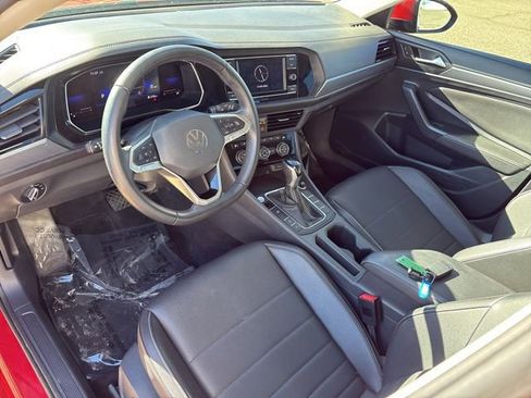 Used 2022 Volkswagen Jetta SE image 13
