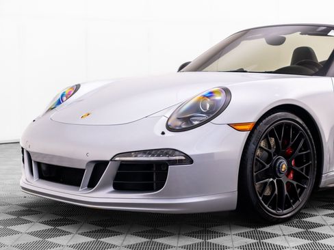 Used 2015 Porsche 911 Carrera GTS RWD image 33