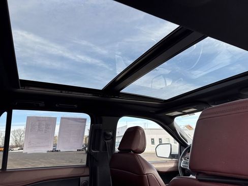 Used 2024 Ford Expedition Max Limited image 3