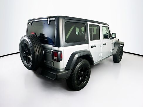 Used 2022 Jeep Wrangler Unlimited Sport AWD/4WD image 9