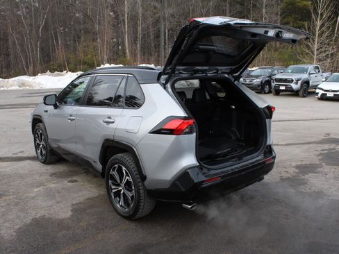 Used 2024 Toyota RAV4 XSE w/ Premium Package image 7