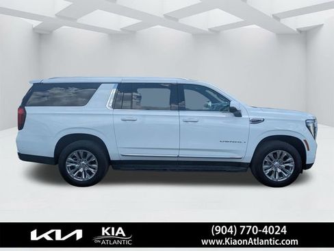 Used 2025 GMC Yukon XL Denali AWD/4WD image 2