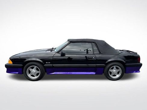 Used 1988 Ford Mustang GT RWD image 2