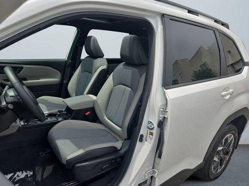 Certified 2026 Subaru Forester Premium w/ Base/Premium Package AWD/4WD image 9