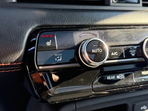 Certified 2025 Honda Pilot TrailSport image 30