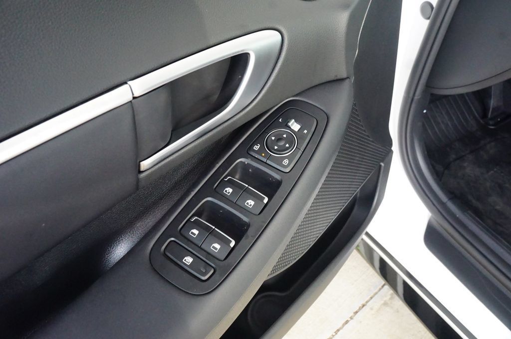 New 2026 Hyundai Sonata SEL FWD image 16