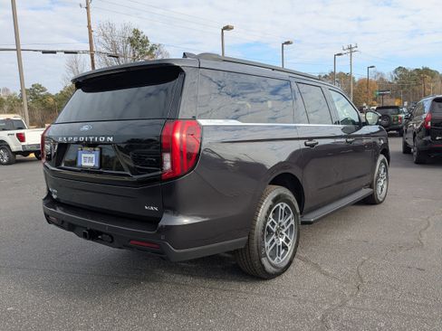 New 2026 Ford Expedition Max Active RWD image 4