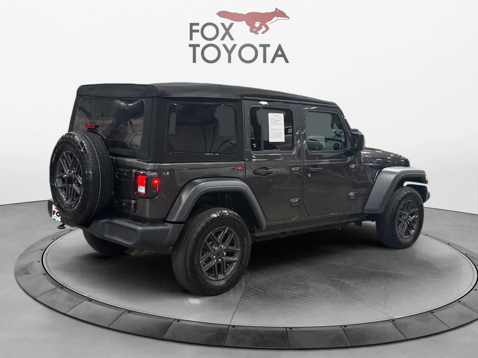 Used 2024 Jeep Wrangler Unlimited Sport AWD/4WD image 6