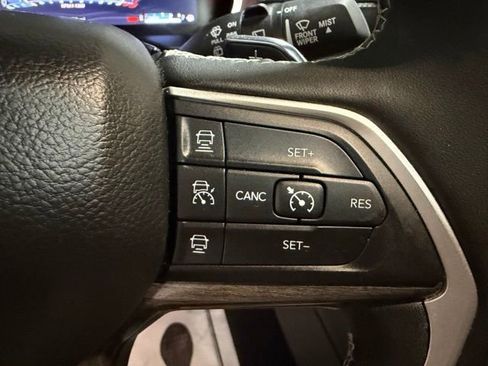 Used 2024 Jeep Grand Cherokee L Limited w/ Luxury Tech Group II AWD/4WD image 38