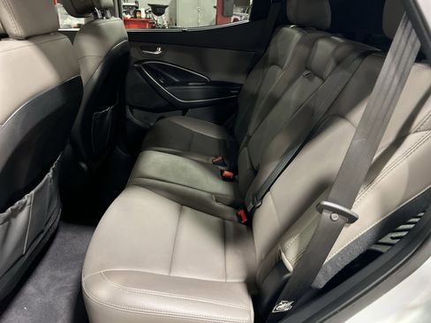 Used 2017 Hyundai Santa Fe Sport image 25