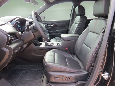 Certified 2023 Chevrolet Traverse RS FWD image 17
